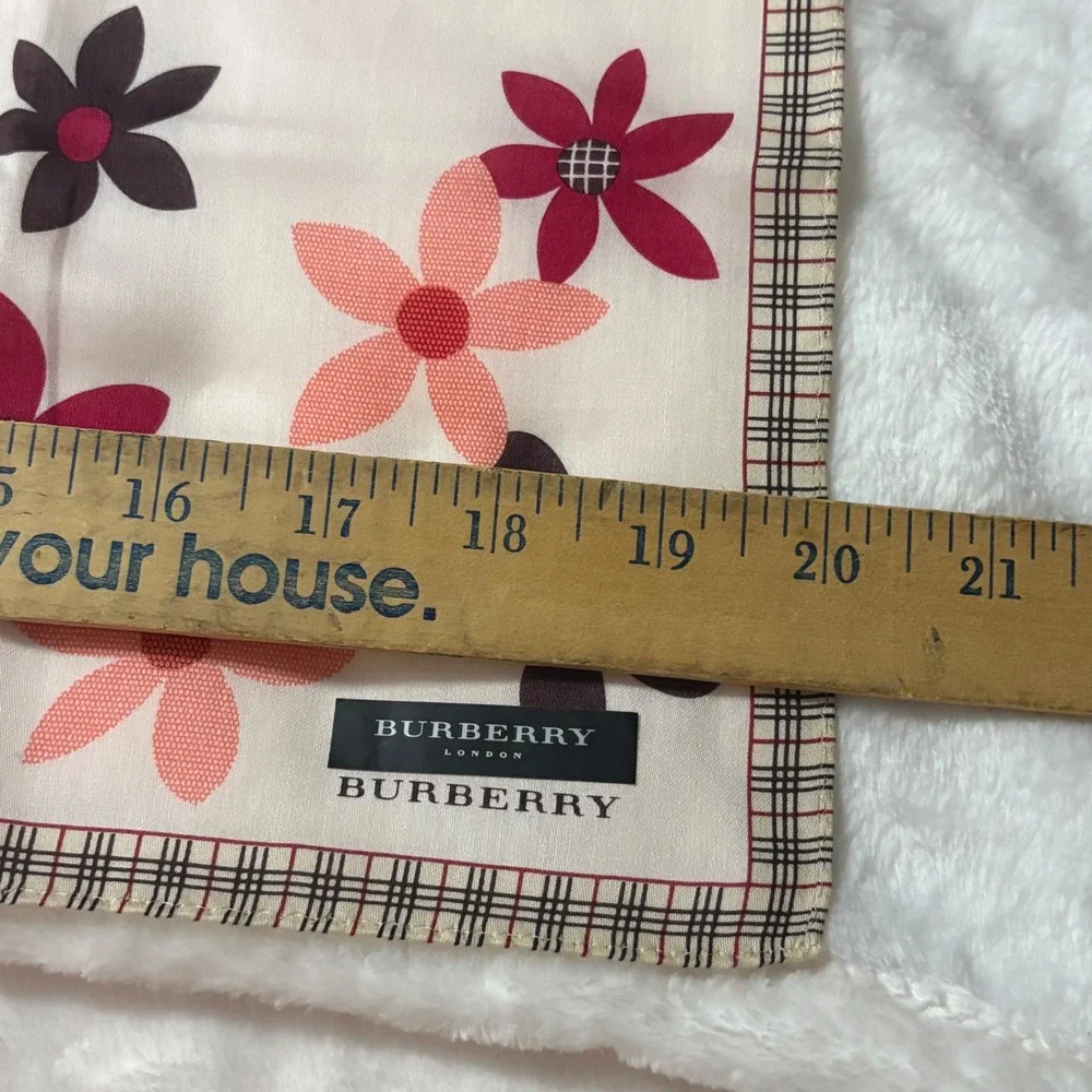 BURBERRY Scarf Handkerchief Floral Cotton Cream Pink 19.5in Square Neckerchief